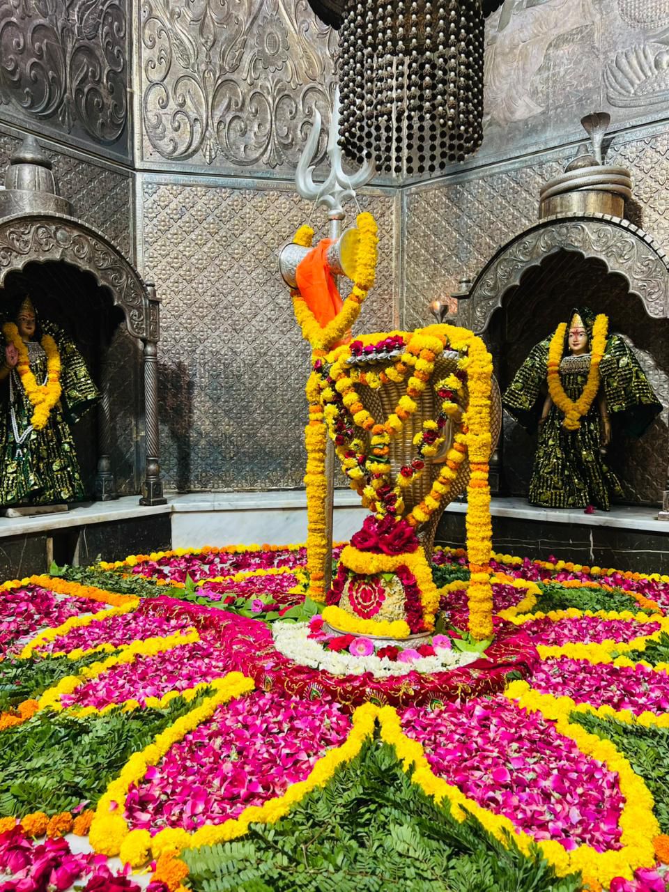 Temple photo gallery image